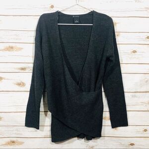 New directions women’s long sleeve v neck soft sweater size M